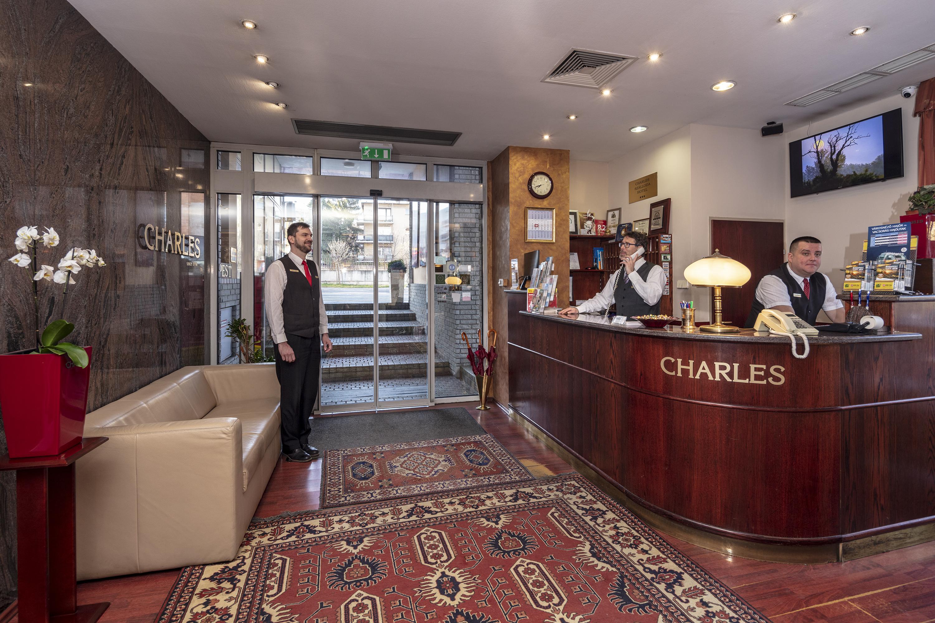 Hotel Charles Budapest Luaran gambar