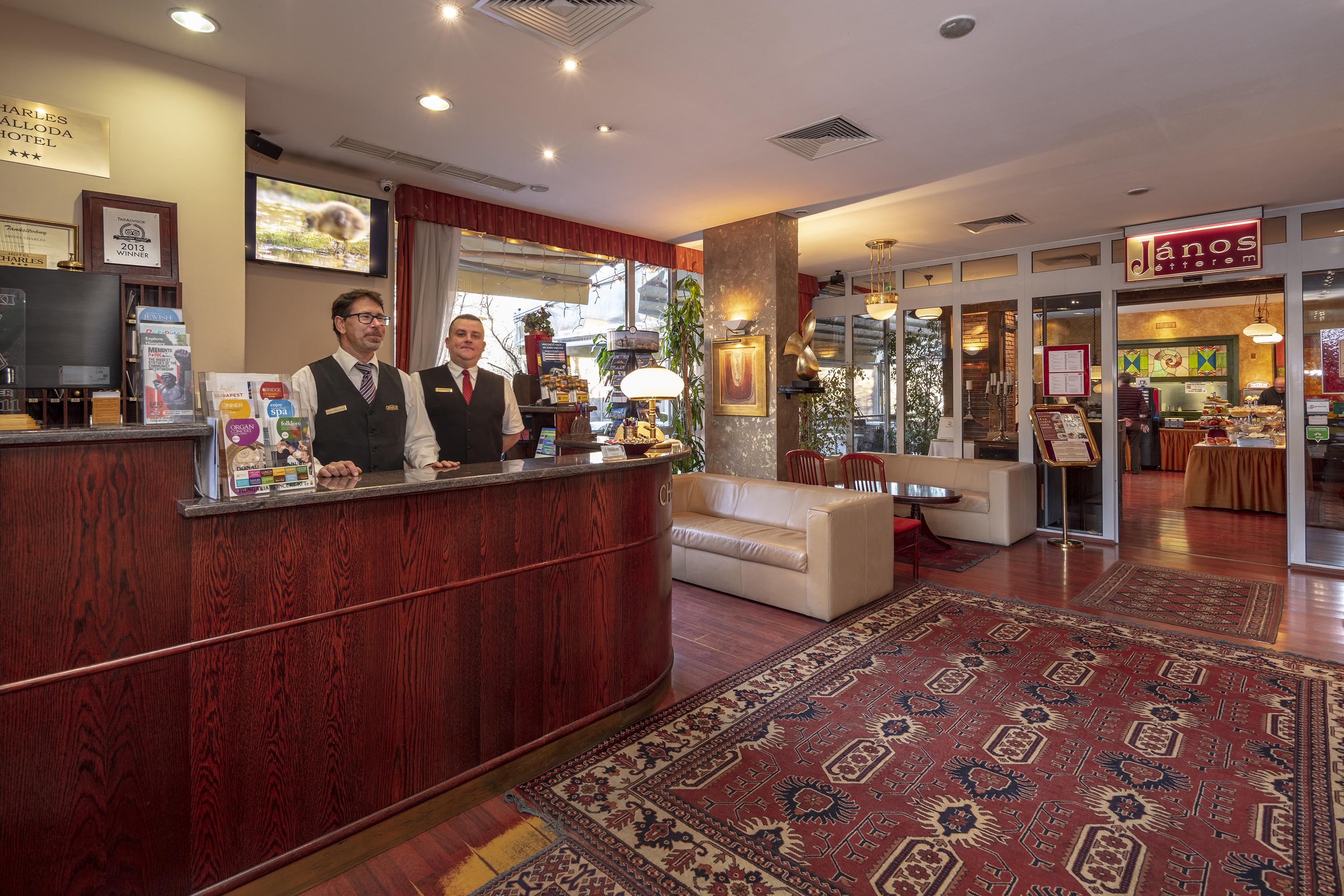 Hotel Charles Budapest Luaran gambar