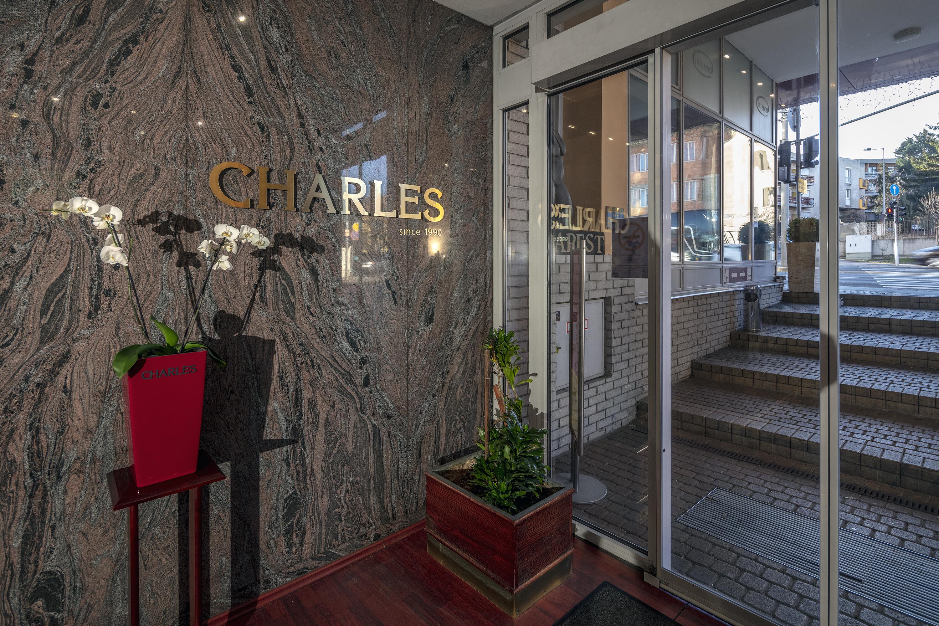 Hotel Charles Budapest Luaran gambar