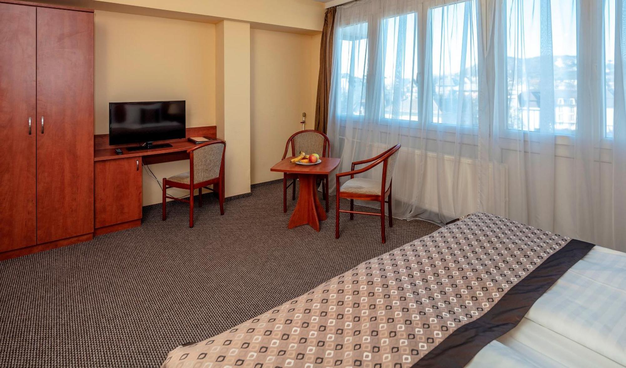 Hotel Charles Budapest Luaran gambar